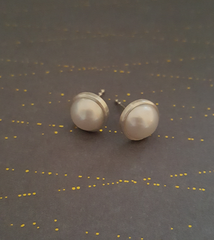 Perle ørestikker